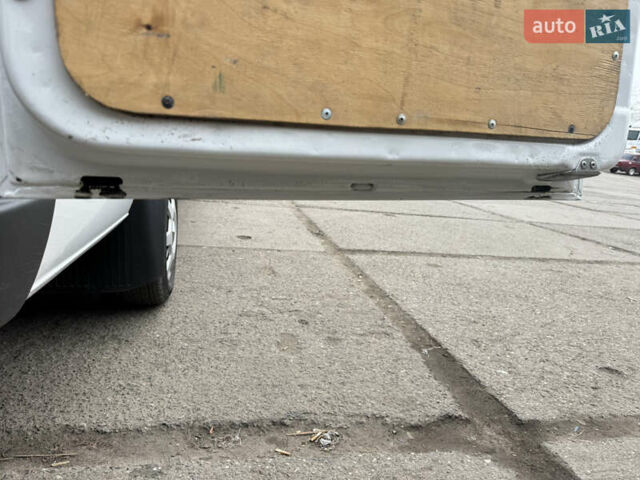 Белый Мерседес Sprinter, объемом двигателя 2.9 л и пробегом 680 тыс. км за 14000 $, фото 3 на Automoto.ua