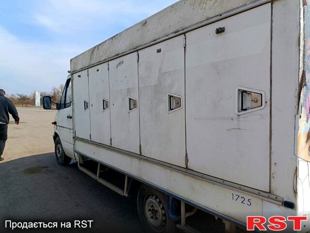 Белый Мерседес Sprinter, объемом двигателя 23 л и пробегом 0 тыс. км за 12000 $, фото 2 на Automoto.ua