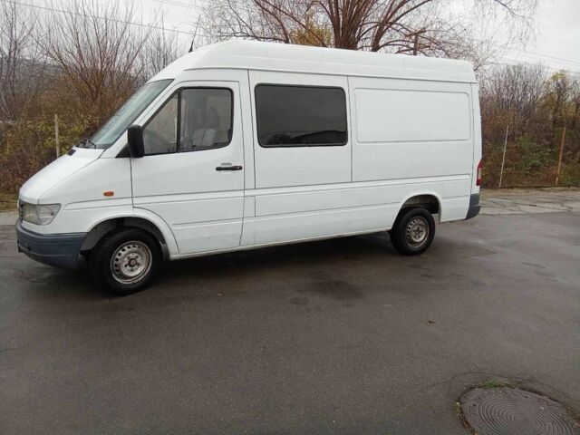 Білий Мерседес Sprinter, об'ємом двигуна 2.9 л та пробігом 400 тис. км за 2350 $, фото 2 на Automoto.ua