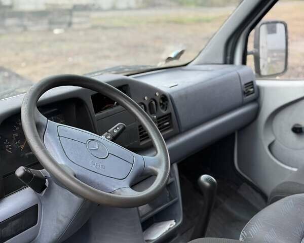 Белый Мерседес Sprinter, объемом двигателя 2.8 л и пробегом 700 тыс. км за 4200 $, фото 6 на Automoto.ua