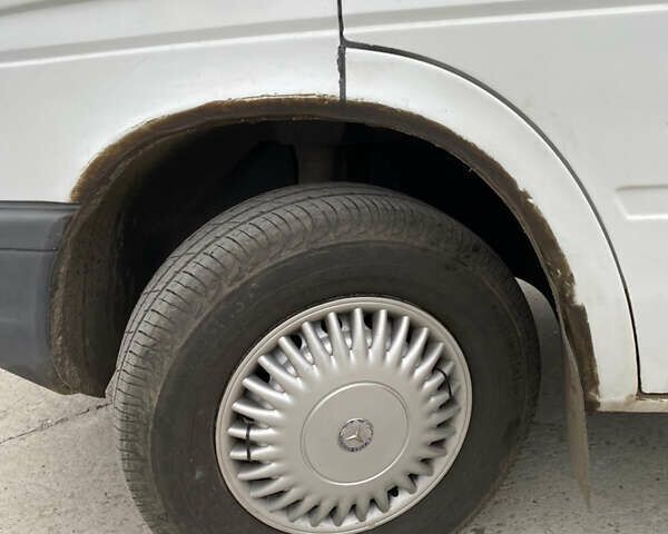 Белый Мерседес Sprinter, объемом двигателя 0 л и пробегом 385 тыс. км за 6700 $, фото 19 на Automoto.ua