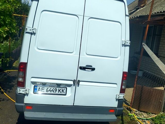 Белый Мерседес Sprinter, объемом двигателя 2.9 л и пробегом 810 тыс. км за 8700 $, фото 4 на Automoto.ua