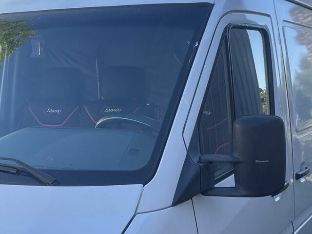 Белый Мерседес Sprinter, объемом двигателя 2.9 л и пробегом 500 тыс. км за 8500 $, фото 10 на Automoto.ua