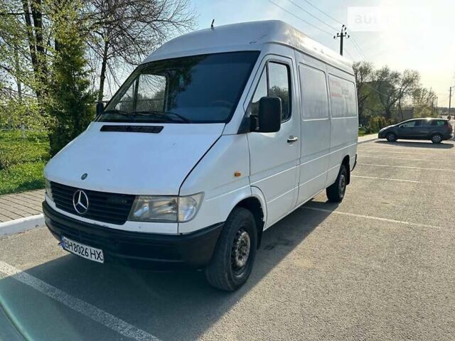 Білий Мерседес Sprinter, об'ємом двигуна 2.3 л та пробігом 300 тис. км за 4500 $, фото 4 на Automoto.ua