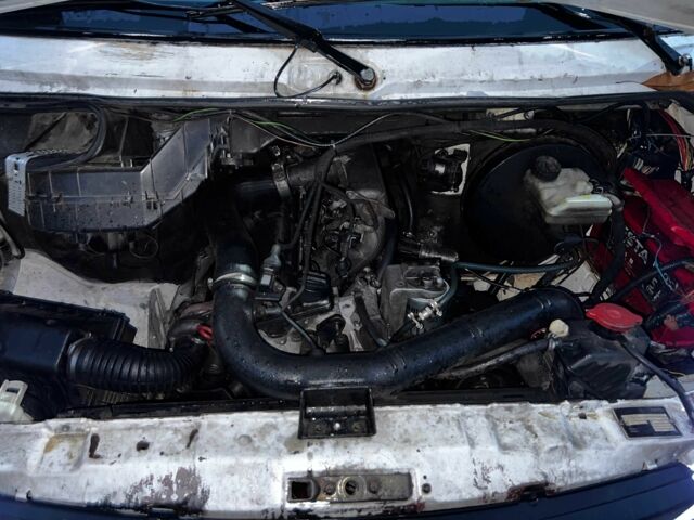 Белый Мерседес Sprinter, объемом двигателя 2.9 л и пробегом 200 тыс. км за 3500 $, фото 6 на Automoto.ua