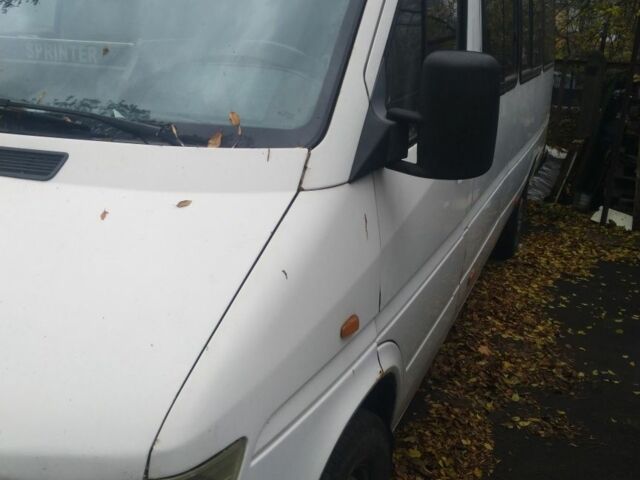 Белый Мерседес Sprinter, объемом двигателя 2.9 л и пробегом 450 тыс. км за 7000 $, фото 4 на Automoto.ua