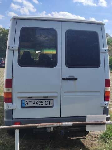 Белый Мерседес Sprinter, объемом двигателя 2.9 л и пробегом 300 тыс. км за 7500 $, фото 7 на Automoto.ua