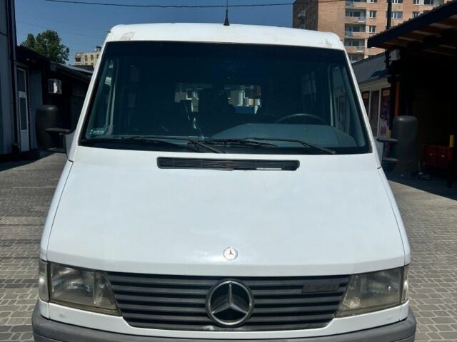 Белый Мерседес Sprinter, объемом двигателя 0 л и пробегом 650 тыс. км за 4350 $, фото 1 на Automoto.ua