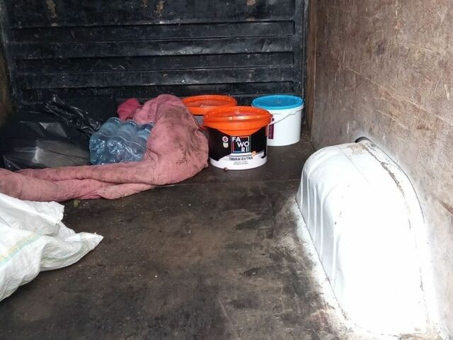 Белый Мерседес Sprinter, объемом двигателя 2.9 л и пробегом 400 тыс. км за 3000 $, фото 5 на Automoto.ua