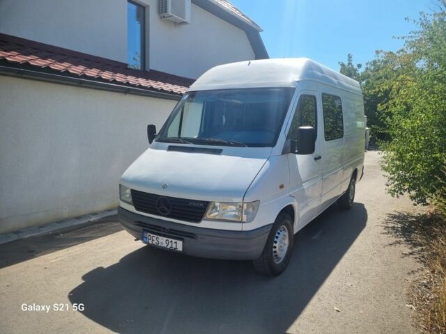 Белый Мерседес Sprinter, объемом двигателя 2.9 л и пробегом 550 тыс. км за 2600 $, фото 10 на Automoto.ua