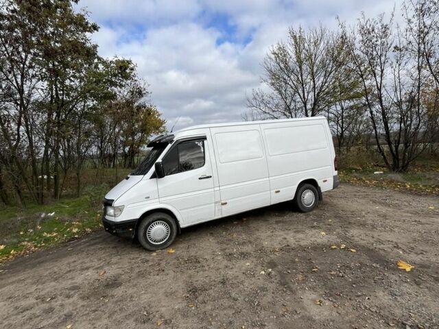 Белый Мерседес Sprinter, объемом двигателя 2.9 л и пробегом 786 тыс. км за 5500 $, фото 4 на Automoto.ua