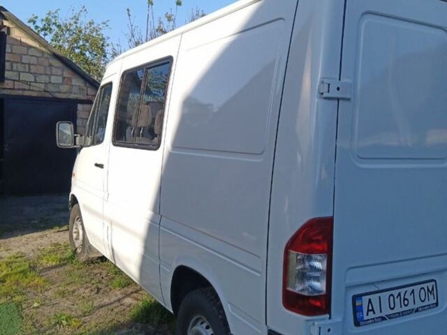 Белый Мерседес Sprinter, объемом двигателя 2.9 л и пробегом 550 тыс. км за 6000 $, фото 1 на Automoto.ua
