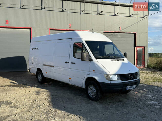 Белый Мерседес Sprinter, объемом двигателя 2.9 л и пробегом 30 тыс. км за 9699 $, фото 4 на Automoto.ua