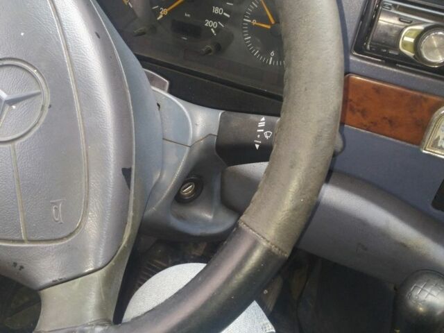 Белый Мерседес Sprinter, объемом двигателя 2.9 л и пробегом 450 тыс. км за 7000 $, фото 1 на Automoto.ua