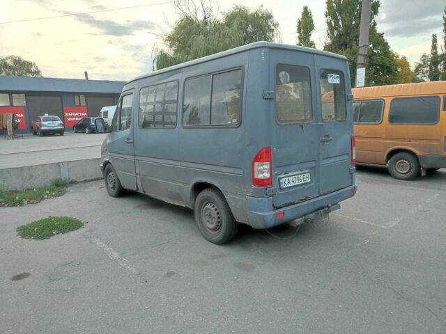 Белый Мерседес Sprinter, объемом двигателя 2.9 л и пробегом 430 тыс. км за 2306 $, фото 2 на Automoto.ua