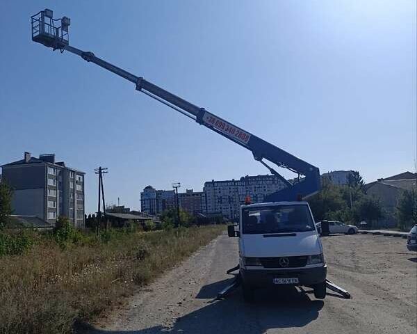 Белый Мерседес Sprinter, объемом двигателя 2.87 л и пробегом 92 тыс. км за 31000 $, фото 21 на Automoto.ua