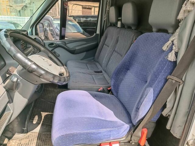 Белый Мерседес Sprinter, объемом двигателя 2.2 л и пробегом 732 тыс. км за 6680 $, фото 21 на Automoto.ua