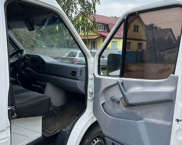 Белый Мерседес Sprinter, объемом двигателя 2.3 л и пробегом 596 тыс. км за 8000 $, фото 24 на Automoto.ua