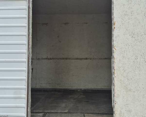 Белый Мерседес Sprinter, объемом двигателя 2.7 л и пробегом 670 тыс. км за 13400 $, фото 4 на Automoto.ua