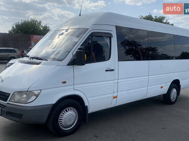 Белый Мерседес Sprinter, объемом двигателя 2.16 л и пробегом 600 тыс. км за 9800 $, фото 5 на Automoto.ua