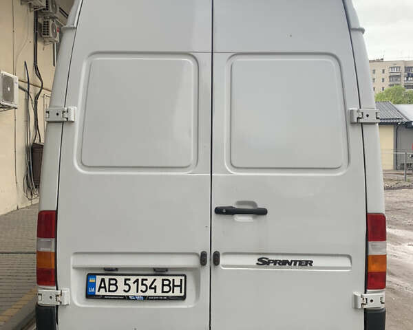 Білий Мерседес Sprinter, об'ємом двигуна 0 л та пробігом 570 тис. км за 11499 $, фото 4 на Automoto.ua