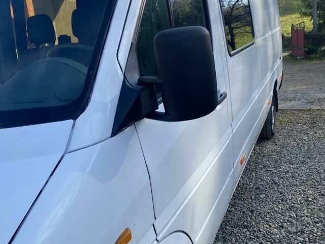 Белый Мерседес Sprinter, объемом двигателя 2.1 л и пробегом 760 тыс. км за 7700 $, фото 6 на Automoto.ua
