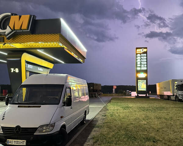 Белый Мерседес Sprinter, объемом двигателя 2.15 л и пробегом 9 тыс. км за 7500 $, фото 7 на Automoto.ua
