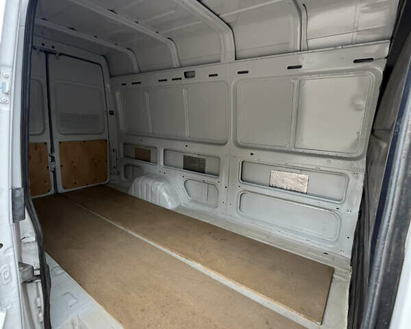 Белый Мерседес Sprinter, объемом двигателя 2.3 л и пробегом 596 тыс. км за 8000 $, фото 26 на Automoto.ua