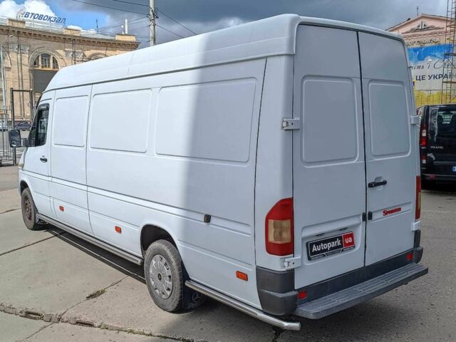 Белый Мерседес Sprinter, объемом двигателя 2.2 л и пробегом 732 тыс. км за 6680 $, фото 8 на Automoto.ua