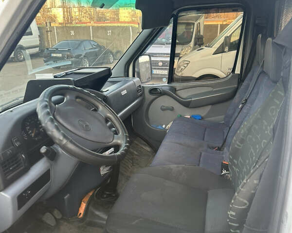 Белый Мерседес Sprinter, объемом двигателя 2.9 л и пробегом 700 тыс. км за 7500 $, фото 8 на Automoto.ua