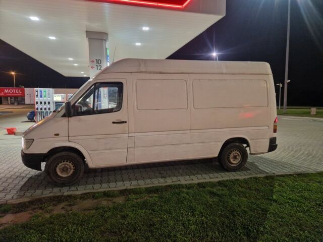 Білий Мерседес Sprinter, об'ємом двигуна 2.4 л та пробігом 320 тис. км за 3100 $, фото 3 на Automoto.ua