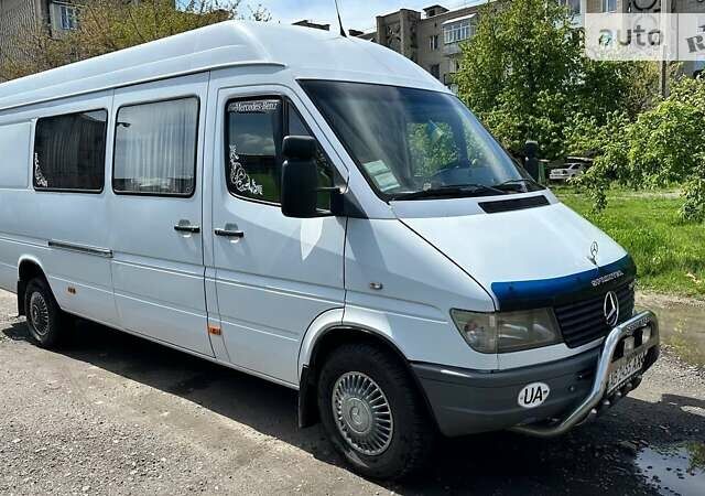 Білий Мерседес Sprinter, об'ємом двигуна 2.9 л та пробігом 465 тис. км за 8200 $, фото 2 на Automoto.ua