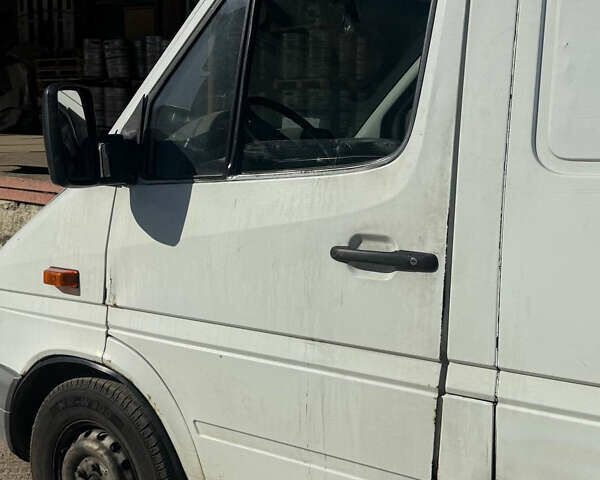 Білий Мерседес Sprinter, об'ємом двигуна 2.2 л та пробігом 500 тис. км за 4500 $, фото 5 на Automoto.ua