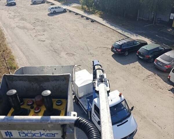 Белый Мерседес Sprinter, объемом двигателя 2.87 л и пробегом 92 тыс. км за 31000 $, фото 15 на Automoto.ua