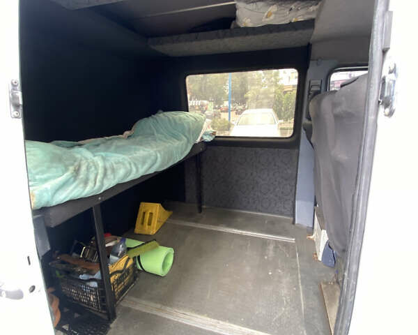 Белый Мерседес Sprinter, объемом двигателя 2.87 л и пробегом 883 тыс. км за 9100 $, фото 2 на Automoto.ua
