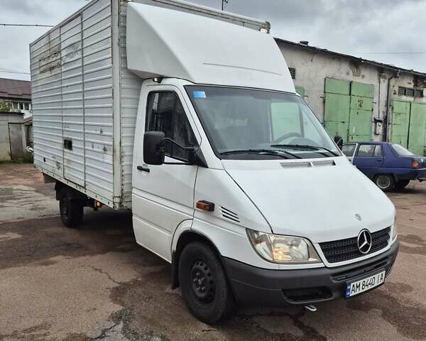 Белый Мерседес Sprinter, объемом двигателя 2.7 л и пробегом 670 тыс. км за 13400 $, фото 15 на Automoto.ua