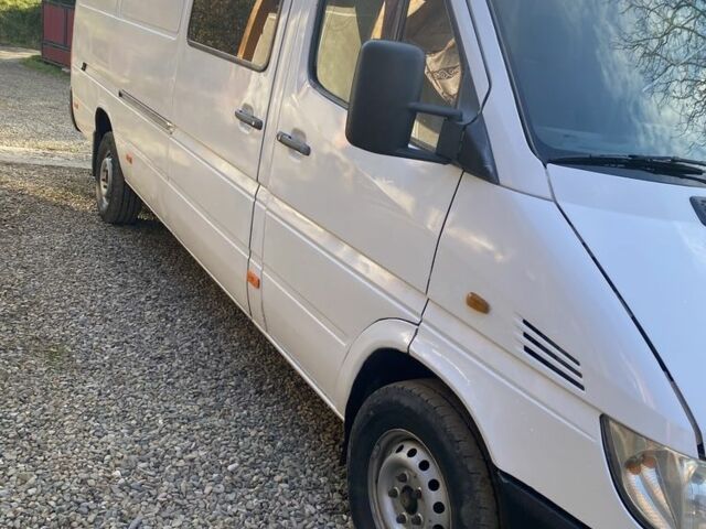 Белый Мерседес Sprinter, объемом двигателя 2.1 л и пробегом 760 тыс. км за 7700 $, фото 10 на Automoto.ua