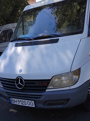 Білий Мерседес Sprinter, об'ємом двигуна 2.7 л та пробігом 208 тис. км за 6300 $, фото 1 на Automoto.ua