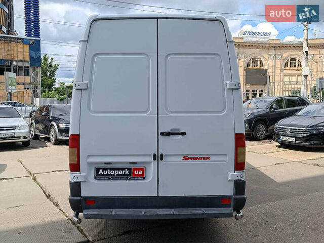 Белый Мерседес Sprinter, объемом двигателя 2.2 л и пробегом 732 тыс. км за 8240 $, фото 9 на Automoto.ua