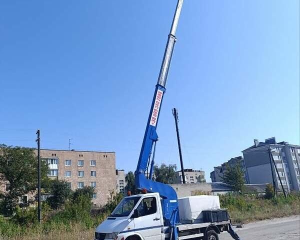 Белый Мерседес Sprinter, объемом двигателя 2.87 л и пробегом 92 тыс. км за 31000 $, фото 7 на Automoto.ua