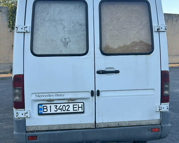 Білий Мерседес Sprinter, об'ємом двигуна 2.2 л та пробігом 500 тис. км за 6000 $, фото 2 на Automoto.ua