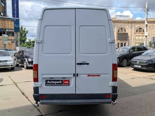 Белый Мерседес Sprinter, объемом двигателя 2.2 л и пробегом 732 тыс. км за 6680 $, фото 9 на Automoto.ua