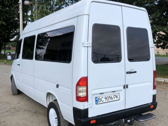 Белый Мерседес Sprinter, объемом двигателя 2.1 л и пробегом 777 тыс. км за 7700 $, фото 2 на Automoto.ua