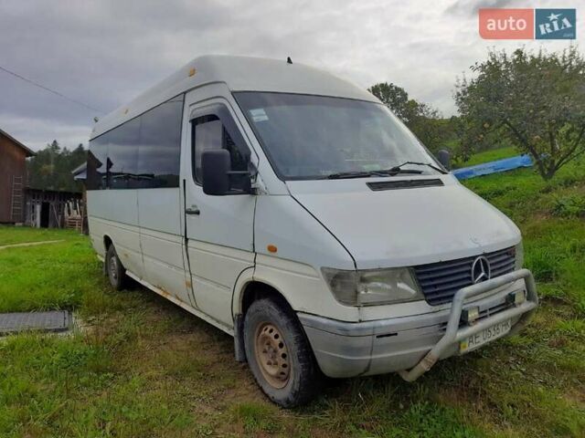 Білий Мерседес Sprinter, об'ємом двигуна 2.3 л та пробігом 300 тис. км за 3200 $, фото 6 на Automoto.ua