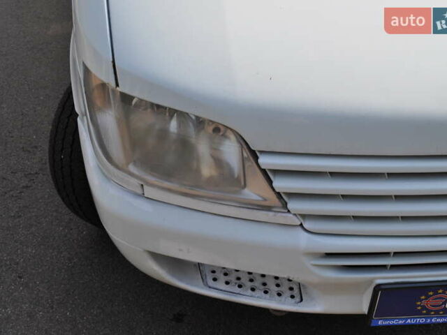 Белый Мерседес Sprinter, объемом двигателя 2.2 л и пробегом 900 тыс. км за 10300 $, фото 15 на Automoto.ua