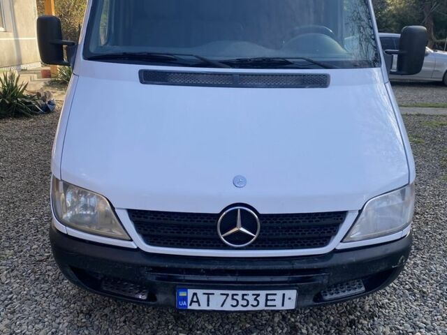 Белый Мерседес Sprinter, объемом двигателя 2.1 л и пробегом 760 тыс. км за 7700 $, фото 9 на Automoto.ua