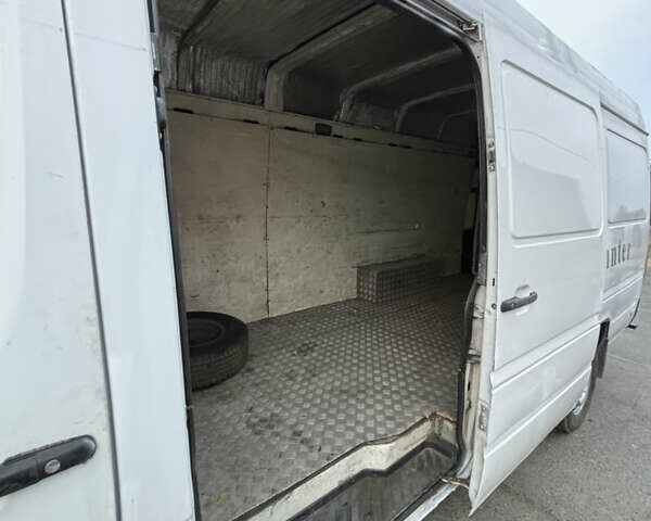 Белый Мерседес Sprinter, объемом двигателя 2.15 л и пробегом 640 тыс. км за 7800 $, фото 17 на Automoto.ua