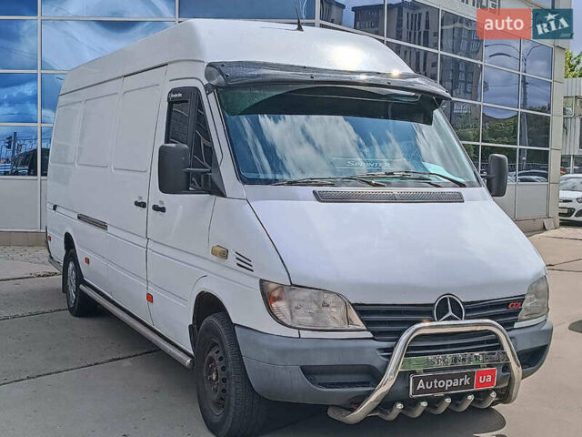 Белый Мерседес Sprinter, объемом двигателя 2.2 л и пробегом 732 тыс. км за 8240 $, фото 6 на Automoto.ua