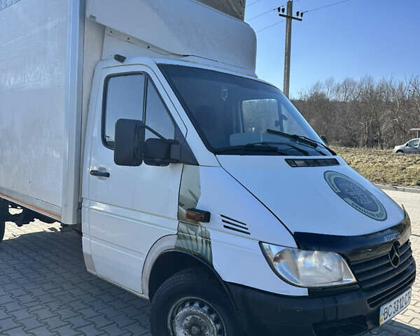 Белый Мерседес Sprinter, объемом двигателя 2.1 л и пробегом 607 тыс. км за 8200 $, фото 2 на Automoto.ua