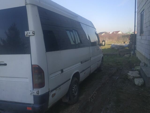 Белый Мерседес Sprinter, объемом двигателя 2.2 л и пробегом 3 тыс. км за 5500 $, фото 3 на Automoto.ua